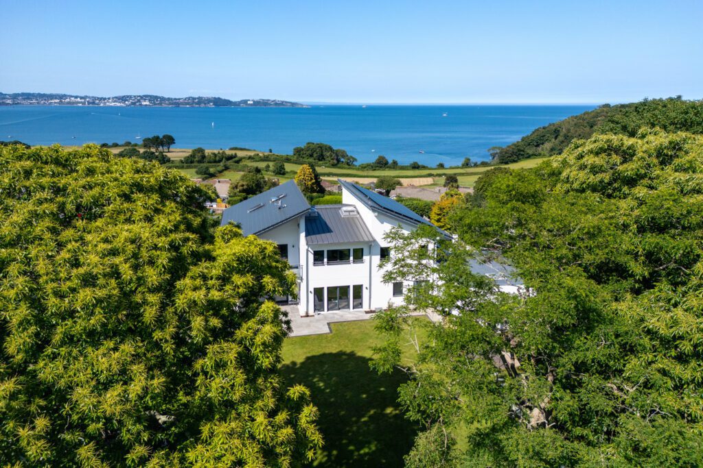 Pensilver designed by Hugh Wray-McCann. Photographed by Sue Vaughton Photography