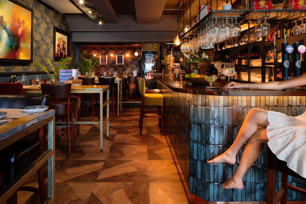 Portofino Bar & Restaurant in Wellswood, Torquay -Restaurant & Bar photographer, Sue Vaughton