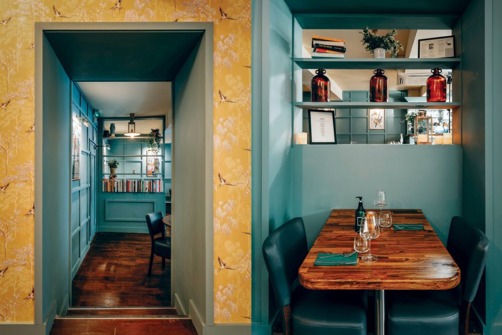 Launch of Ollie's Restaurant in Torquay - Restaurant & Bar photographer, Sue Vaughton